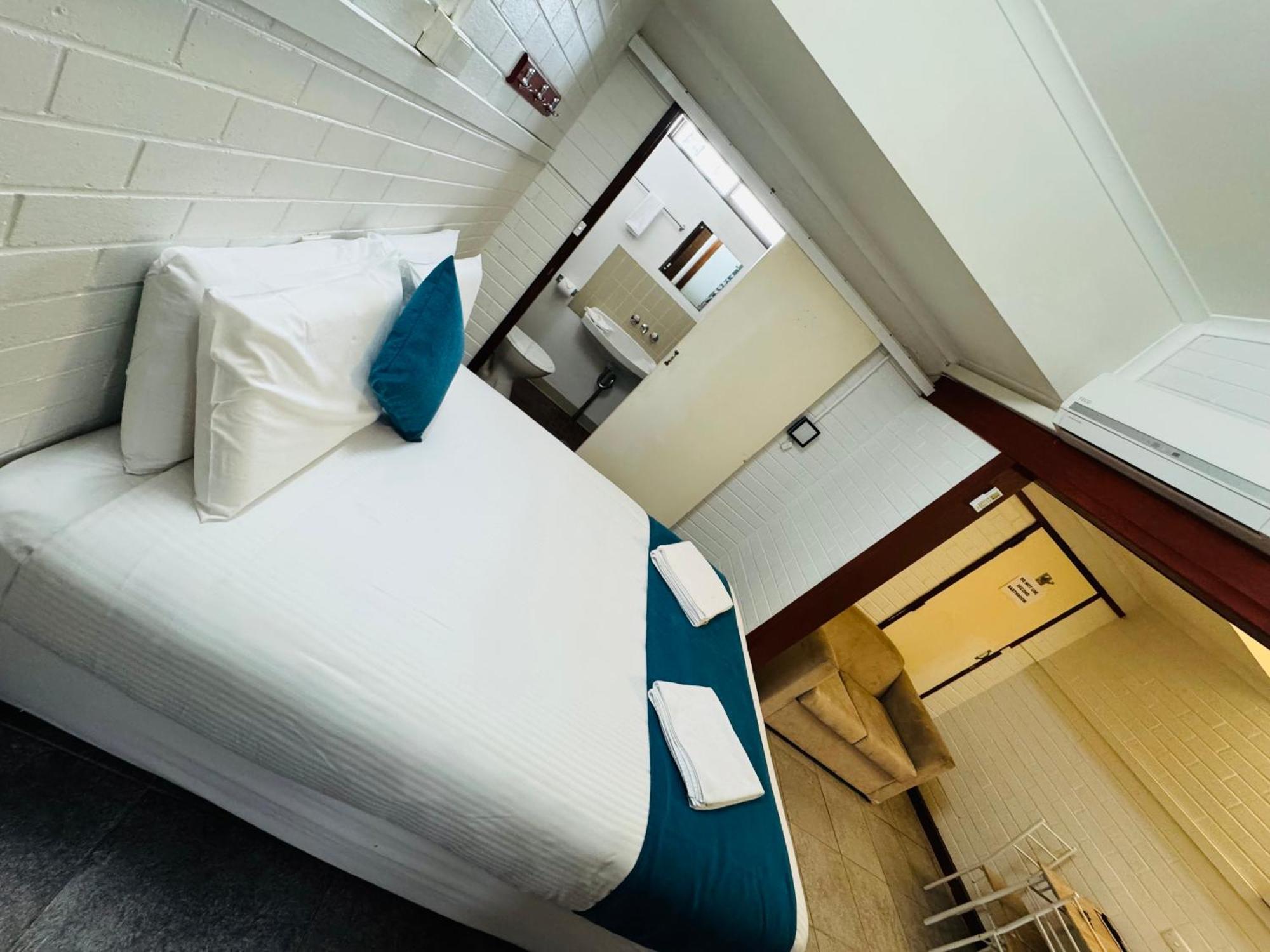 A Railway Lodge Taree Bilik gambar